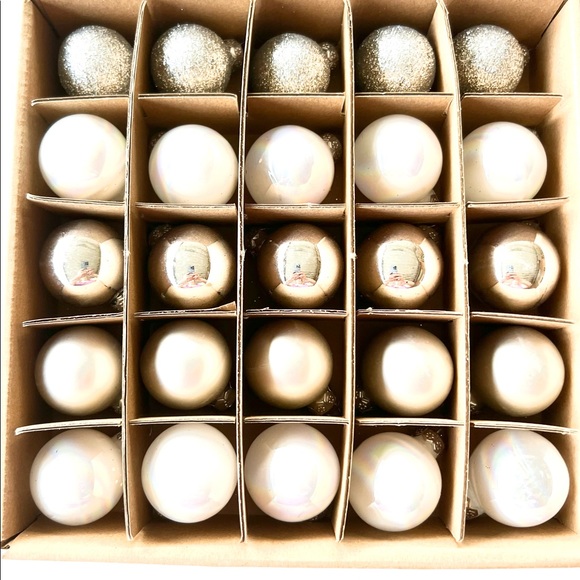 25 Mini Glass Xmas Ball Ornaments Silver Shiny Matte Glitter Opalescent - Picture 6 of 9